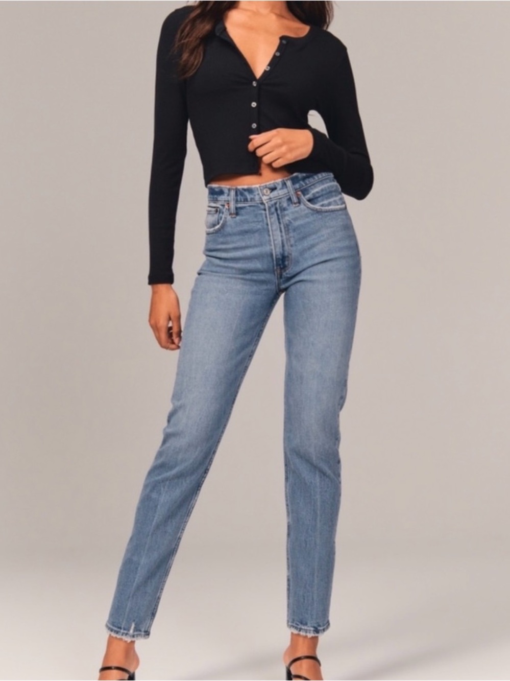 Abercrombie & Fitch The Mom Jean High Rise Size 26R